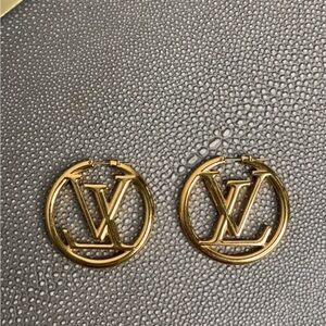 Louis Vuitton Louis Hoop GM earrings